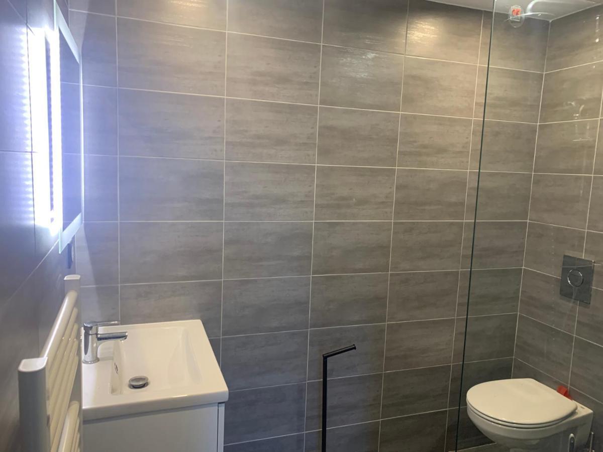 Grand Studio Tres Agreable Avec Bar, Cuisine Et Terrasse كانيو سور مير المظهر الخارجي الصورة